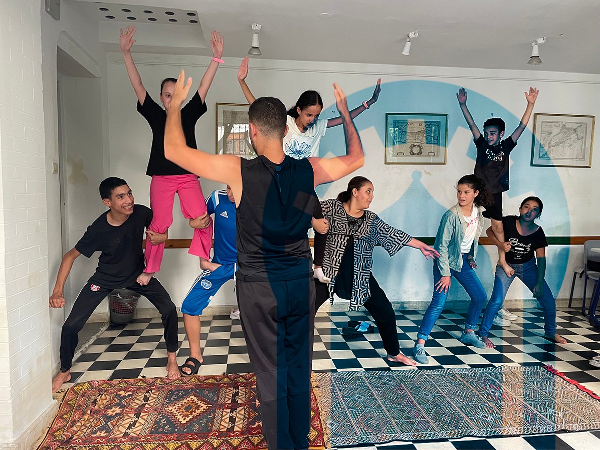 Momkin Cooperative circus arts workshop